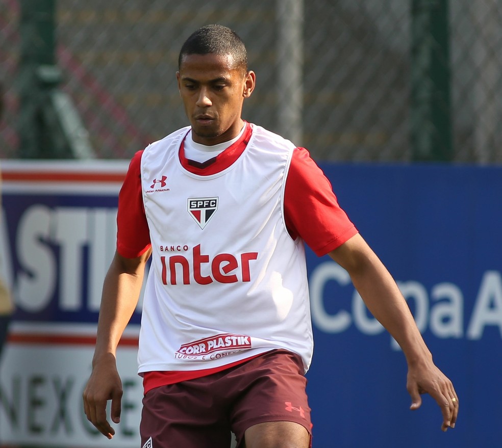 Sem Arboleda, Bruno Alves deve fazer dupla com Rodrigo Caio contra o Botafogo