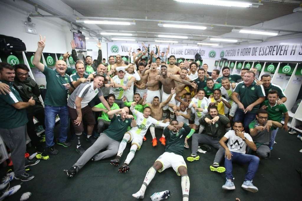 Chape comemora permanência na Série A da mesma forma dos campeões da Sul-Americana, VEJA! 3 0002050279806 img