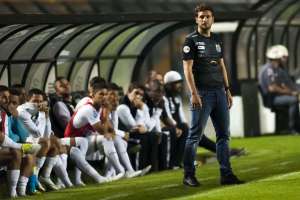 Elano elogia atuação do Santos e lamenta erros em derrota para o Bahia