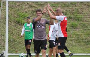 Com Vitória em risco de queda, Mancini vê 