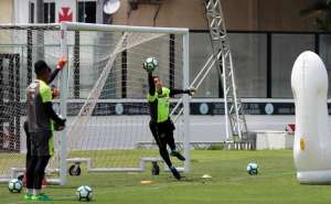 Zé Ricardo comemora retorno de Martín Silva ao Vasco