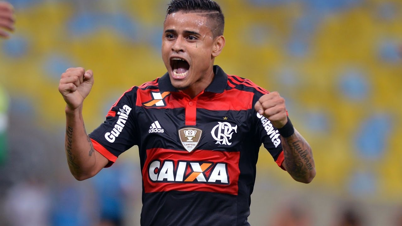 Éverton é vetado e Flamengo terá sete desfalques no jogo contra o Corinthians