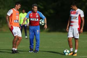 Carpegiani cita boa fase no Bahia e vê responsabilidade aumentar na reta final