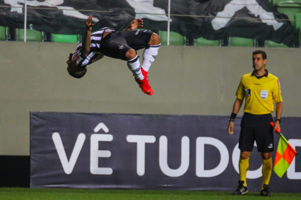 Otero marcou o primeiro gol e depois fez um do meio-campo