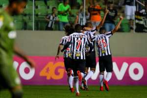 Oswaldo elogia atuação do Atlético-MG no 1º tempo contra o Coritiba