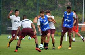 Sem Pratto e Petros, São Paulo inicia preparação para jogo contra o Coritiba