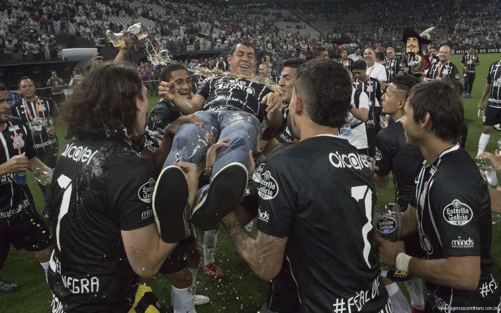 'Maior contratação é não perder ninguém', diz Carille sobre 2018