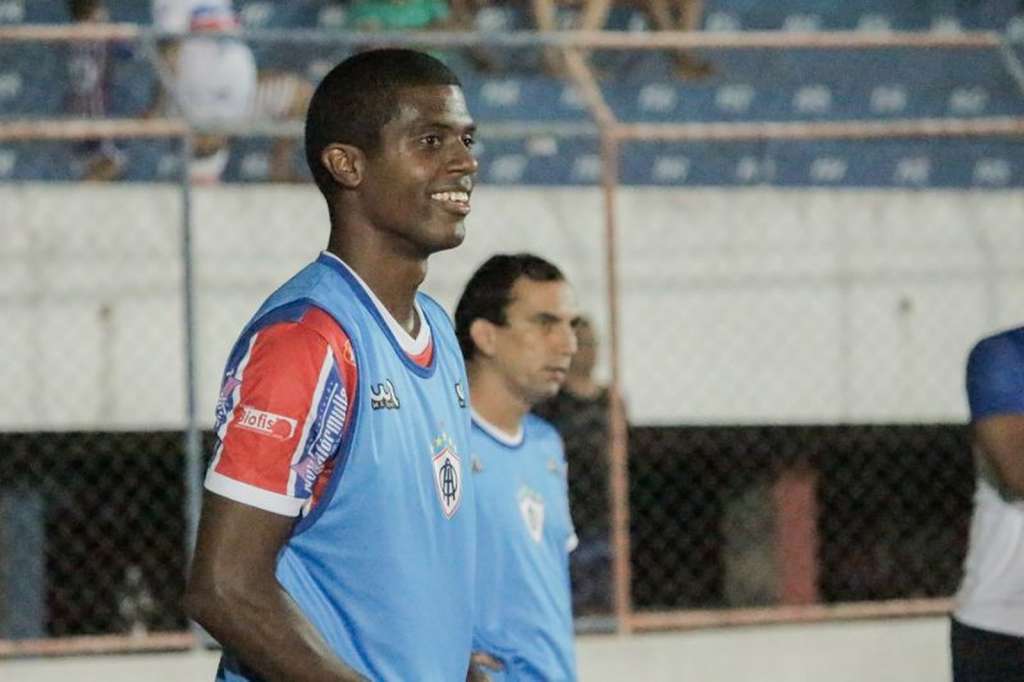 Hugo está de volta ao Itabaiana (Foto: Wendell Rezende/Itabaiana)