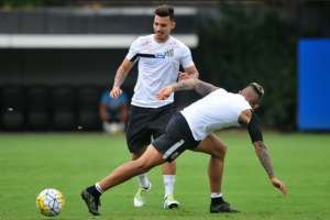 Zeca e Reinaldo entram na mira do Corinthians para 2018