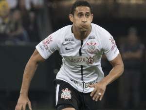 Irritado, Corinthians 'dá um tempo' em renovação com o zagueiro Pablo