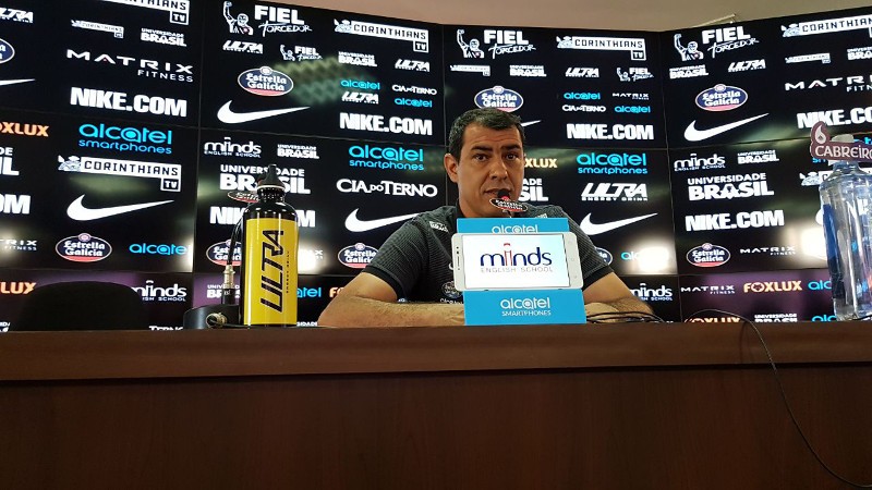 Fábio Carille espera até seis contratações no Corinthians para temporada de 2018