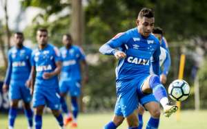 Fábio e Galhardo vão desfalcar o Cruzeiro em duelo contra o Vasco