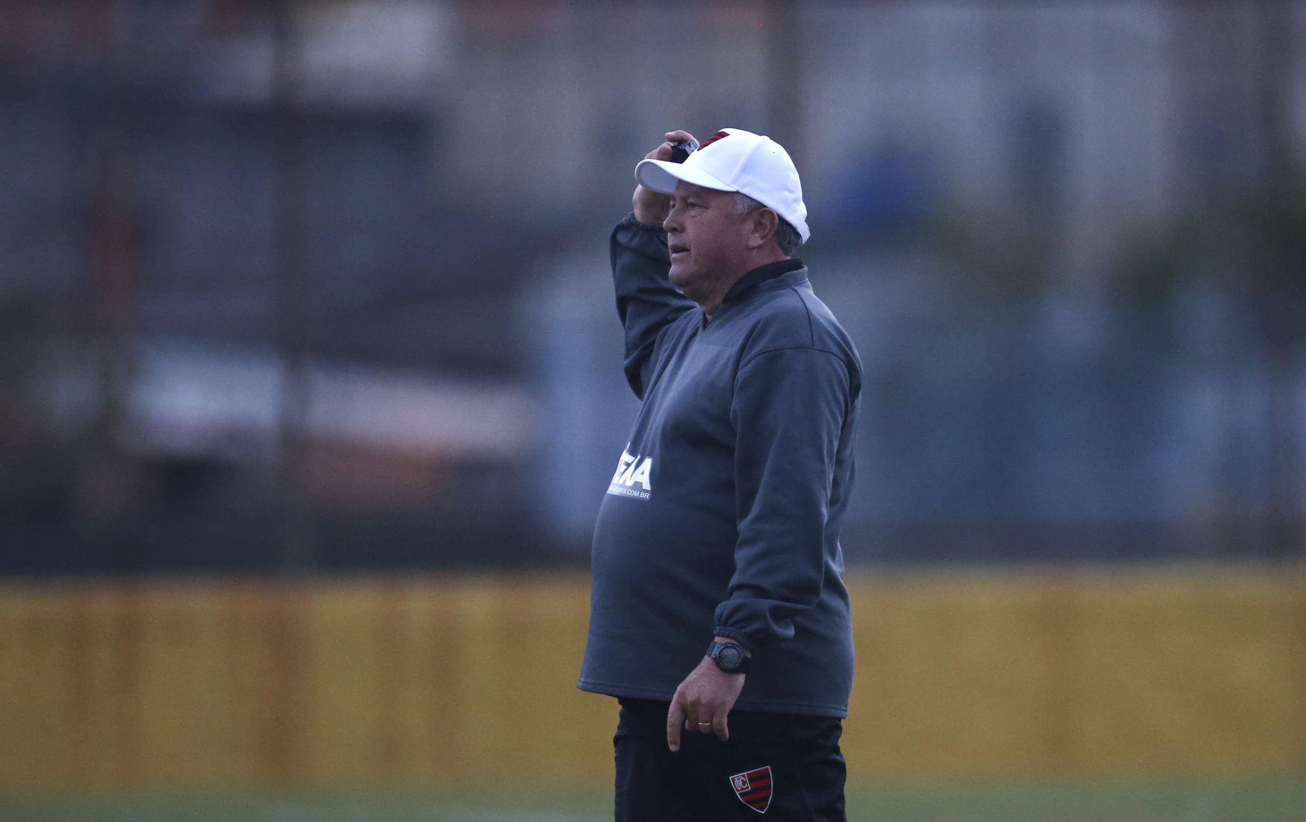 Série B: Oeste confirma renovação de Roberto Cavalo para temporada 2018