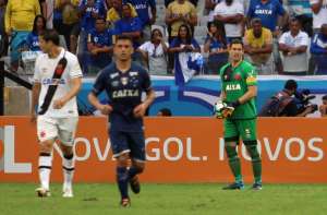 Martín Silva exalta recuperação do Vasco e vê time unido por vaga na Libertadores