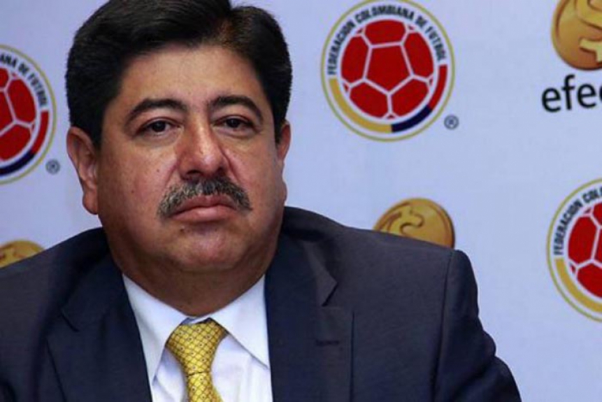 Ex-dirigente colombiano admite propinas, mas não cita Marin em julgamento nos EUA