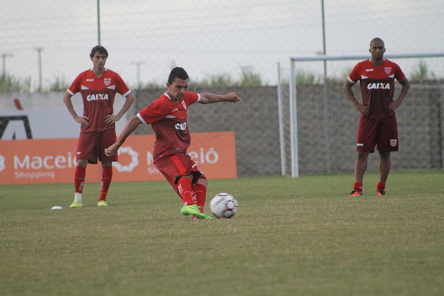 Alagoano: Edson Ratinho renova com o CRB por mais uma temporada