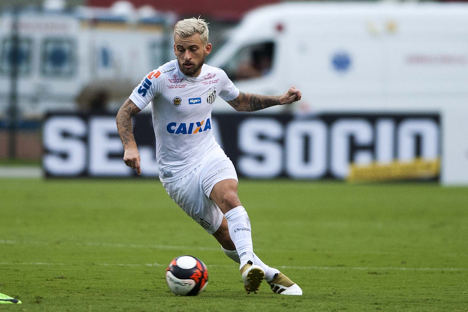 Lucas Lima se despede do Santos e manda recado à torcida: ‘Seguirei meu destino’