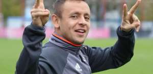 Palmeiras espera chegada de jogador do Bayern e deve liberar lateral-direito