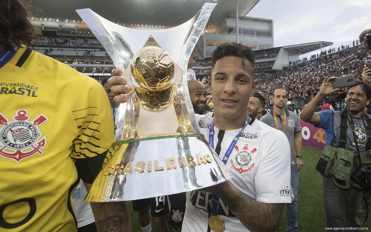 Corinthians oficializa venda de Guilherme Arana para o Sevilla