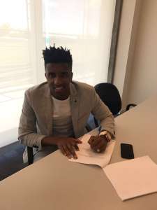 Dois dias após título, Grêmio anuncia renovação do contrato de Cortez até 2019