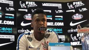 Com Jô fora, Corinthians deve ter apenas três titulares no domingo