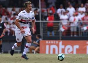 Morumbi lotou na despedida do zagueiro Lugano pelo São Paulo