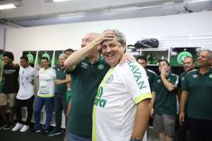 Chapecoense celebra reconstrução com vaga na Libertadores em 2018