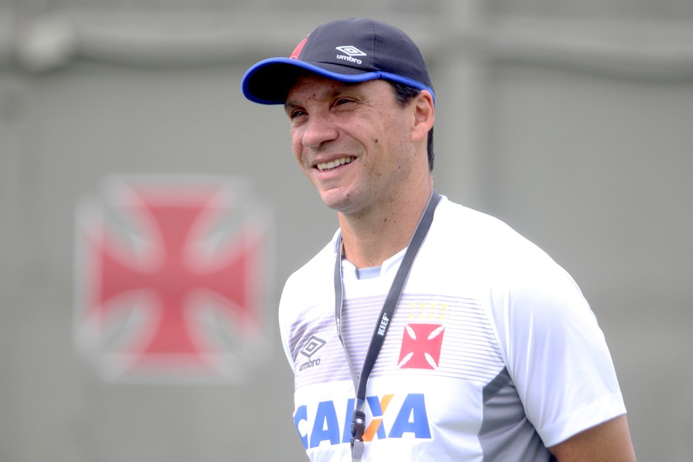 Zé Ricardo exalta relação com elenco do Vasco e festeja vaga na Libertadores