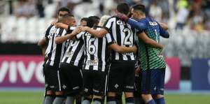 Jair evita desculpas, mas vê desgaste no Botafogo: 'Ano começou cedo'