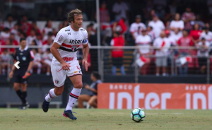 Jogadores do São Paulo se emocionam com despedida e elogiam o capitão Lugano