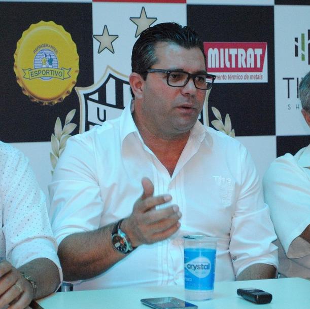Claudemir Peixoto segue analisando possíveis reforços para o União Barbarense
