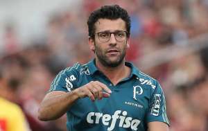 Após demitir Fabiano Soares, Atlético-PR sonda Alberto Valentim