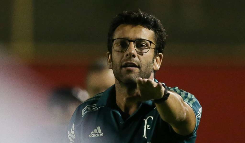 Sport desiste de Eduardo Baptista, mas já sonha com Valentim e Guto Ferreira