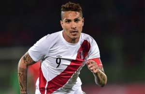 Fifa estende suspensão do atacante Guerrero por 20 dias