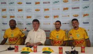 Mirassol apresenta ex-São Paulo e mais dois reforços para o Paulistão