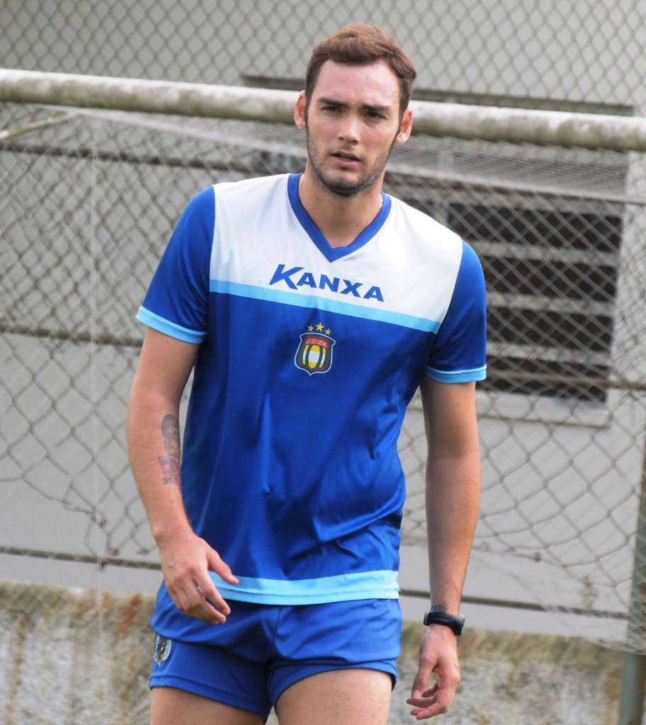 Ídolo no Azulão, Jô Fernandes trabalha forte para reforçar equipe na competição