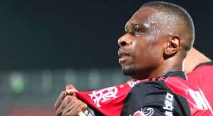 Flamengo renova contrato do zagueiro Juan para mais uma temporada