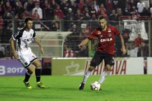 Goiano: João Afonso, ex-volante do Internacional, é contratado pelo Goiás