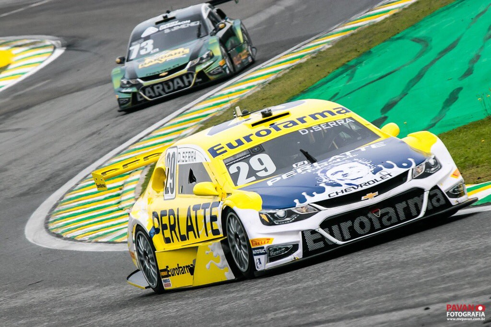 Daniel Serra chega em 3º em Interlagos e é campeão da Stock Car