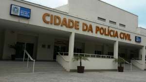 Polícia prende assessor do Fluminense e presidente de organizada do Flamengo