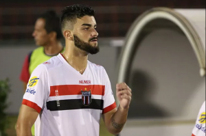 Paulistão: Insatisfeito, volante pede rescisão e deixa o Botafogo-SP