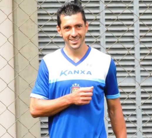 Lucas Pavone não atua desde fevereiro (Foto: Fabrício Cortinove)