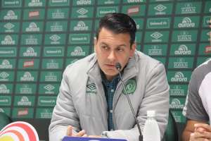 Santos pode tirar Rui Costa da Chapecoense em 2018