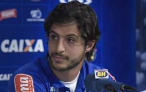 Mineiro: Cruzeiro flerta com São Paulo para manter jogador que está emprestado