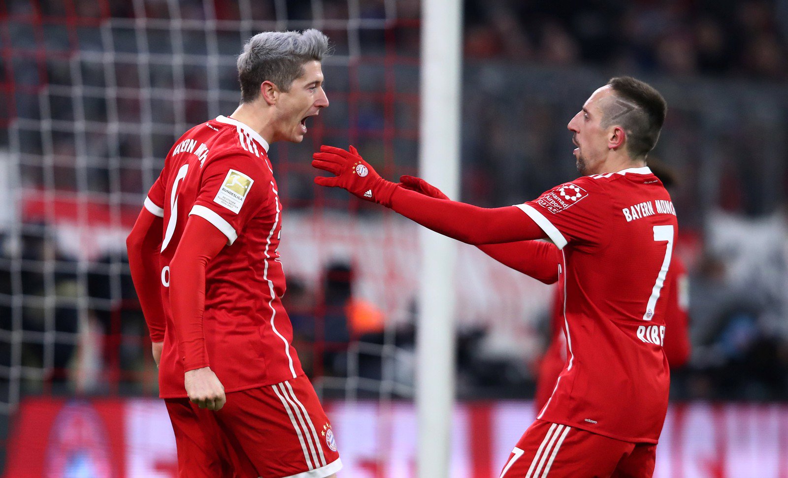ALEMÃO: Bayern vence lanterna Colônia e abre 9 pontos de vantagem na ponta
