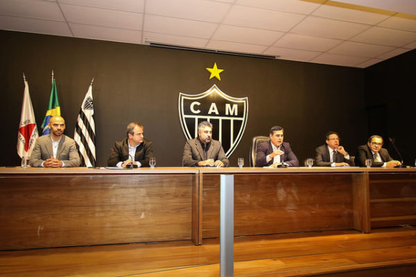 Atlético-MG anuncia ex-volante de Palmeiras e Santos e confirma mudanças na diretoria