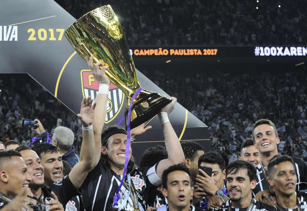 O Corinthians, atual campeão, inicia a caminhada contra a Ponte Preta