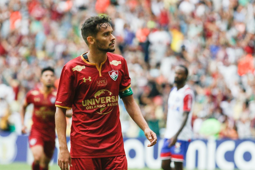 Flávio Adauto vê Gustavo Scarpa próximo do São Paulo