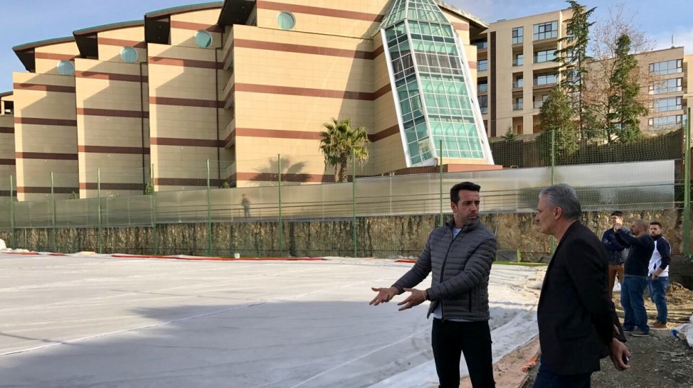 Base da seleção, Sochi tem casos de corrupção e virou referência para eventos