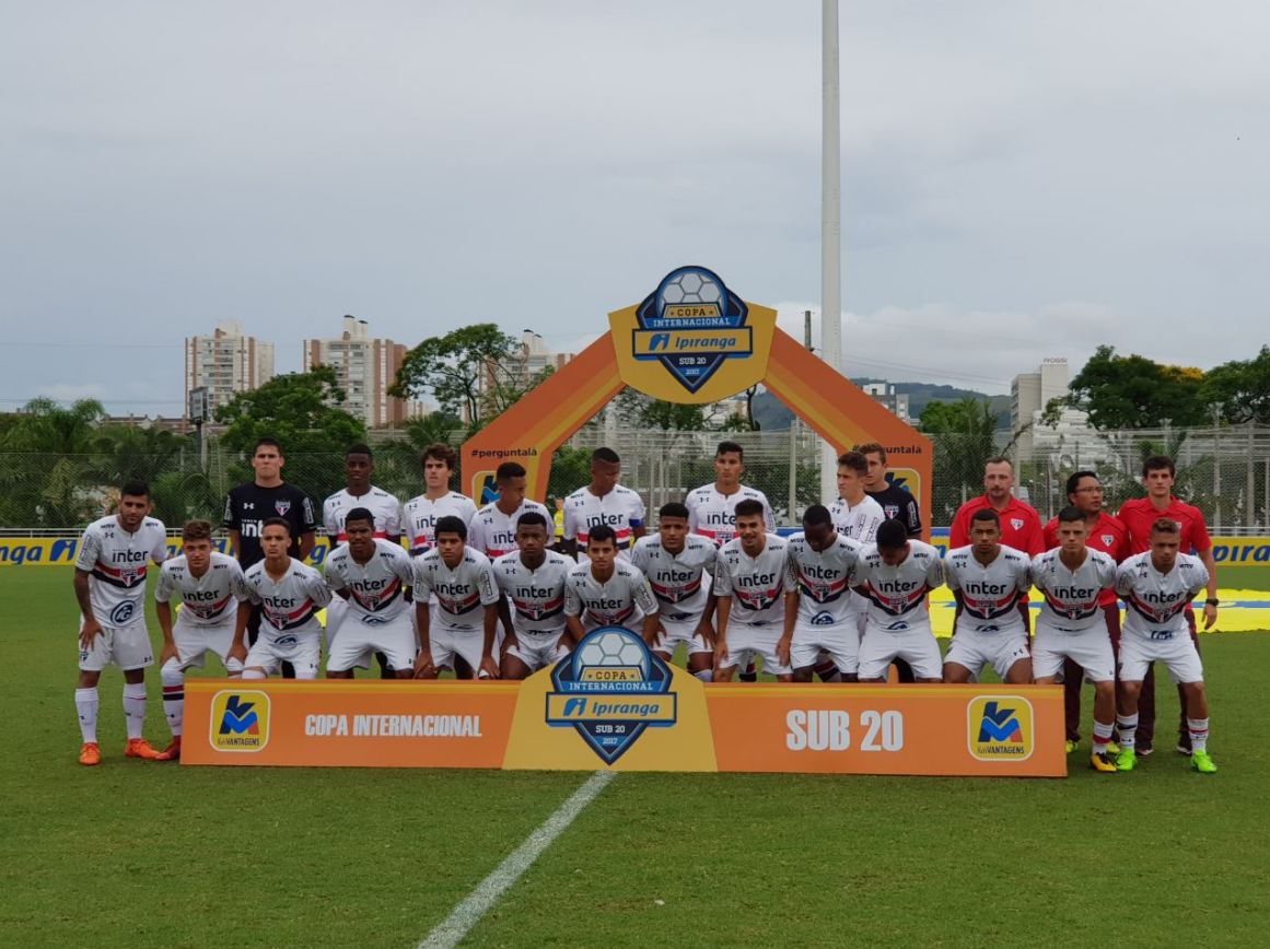 Com um a menos, São Paulo derrota o Palmeiras e conquista título sub-20 no RS